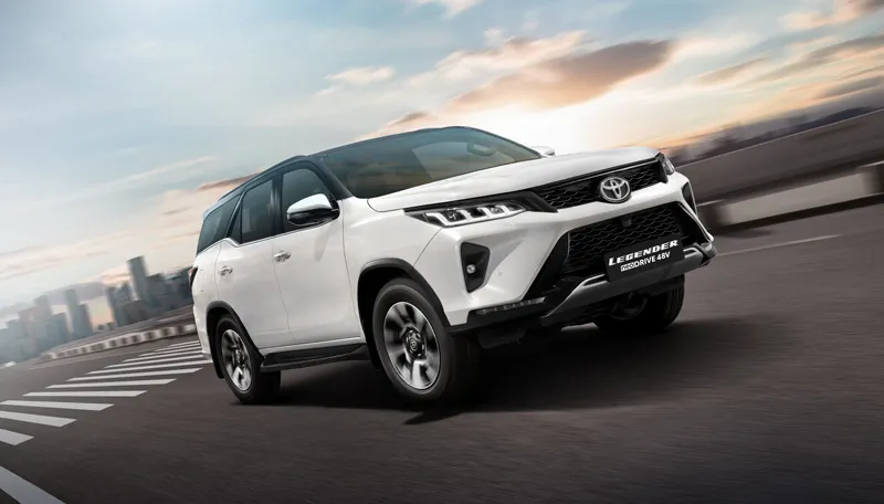 Fortuner Mild Hybrid vs Standard Fortuner Mild Hybrid vs Standard